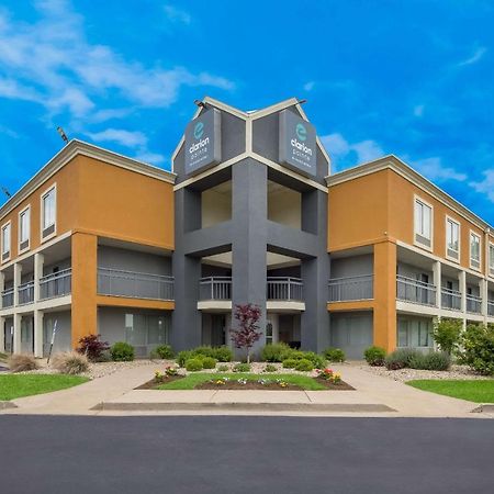 Отель Clarion Pointe Indianapolis Northeast Каслтон Экстерьер фото